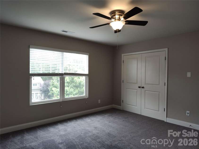 9415 Segundo Lane, Charlotte, NC 28278.  MLS# CAR4421507, YatesRealty ID 48854. 