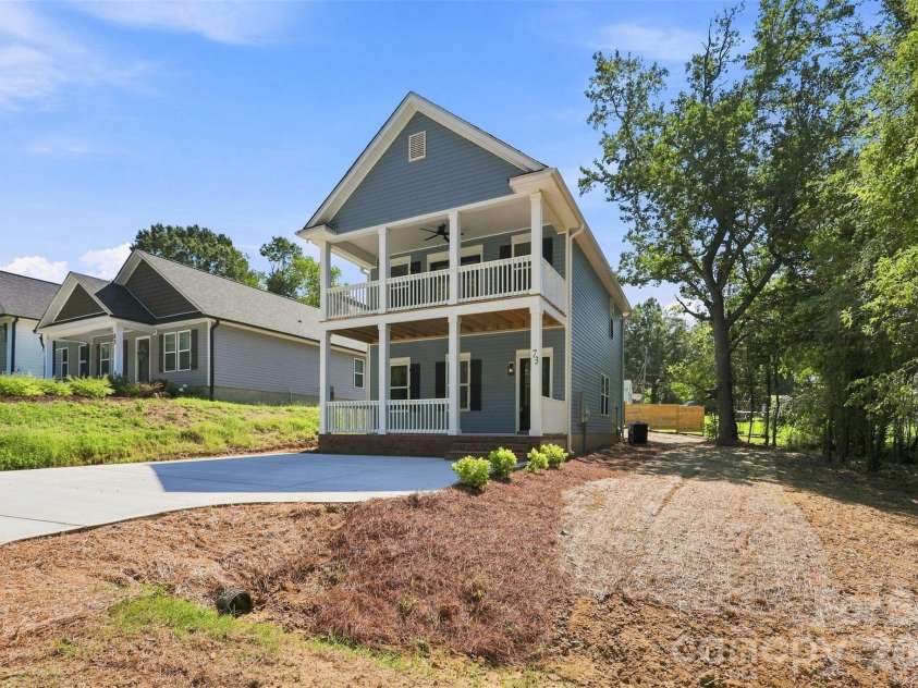 73 Lake Drive, Concord, NC 28027.  MLS# CAR4421143, YatesRealty ID 48856. 