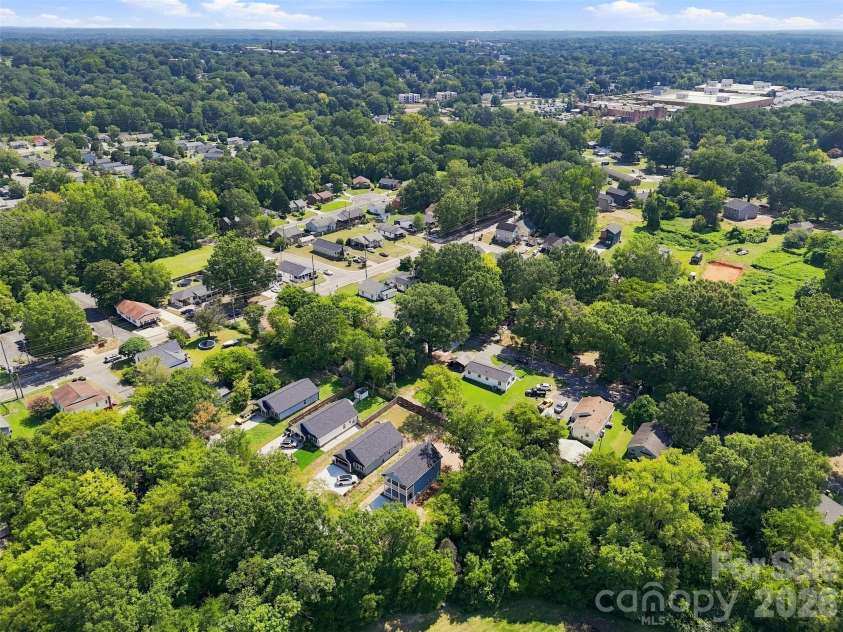 73 Lake Drive, Concord, NC 28027.  MLS# CAR4421143, YatesRealty ID 48856. 