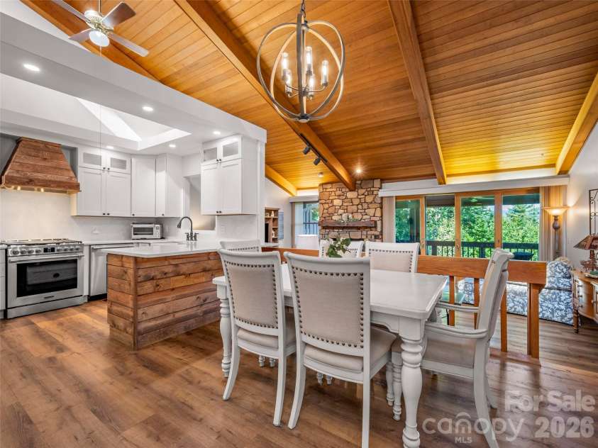 58 Timbertop Lane, Etowah, NC 28729.  MLS# CAR4421699, YatesRealty ID 48857. Kitchen/Dining Area