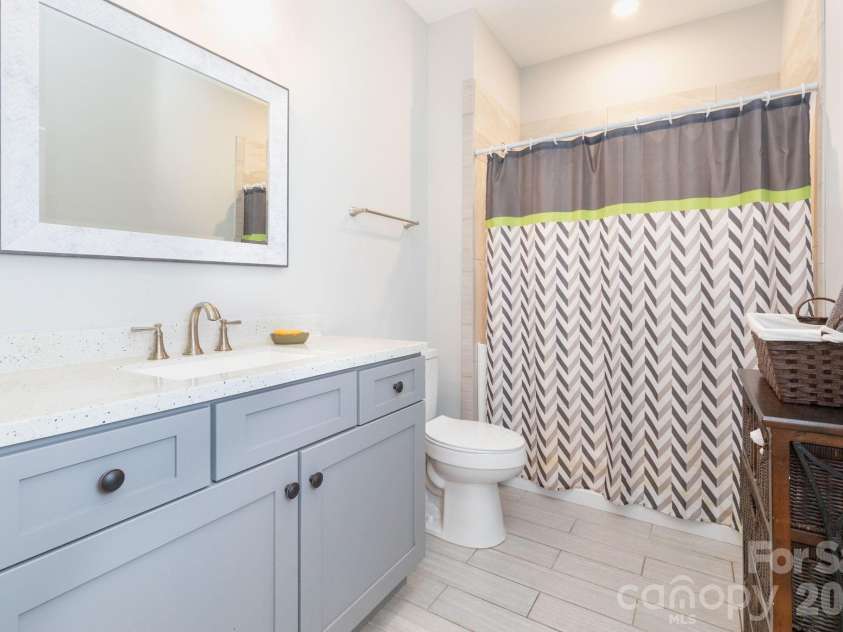 138 Foxden Drive, Fletcher, NC 28732.  MLS# CAR4421389, YatesRealty ID 48859. 