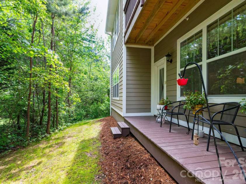 138 Foxden Drive, Fletcher, NC 28732.  MLS# CAR4421389, YatesRealty ID 48859. 