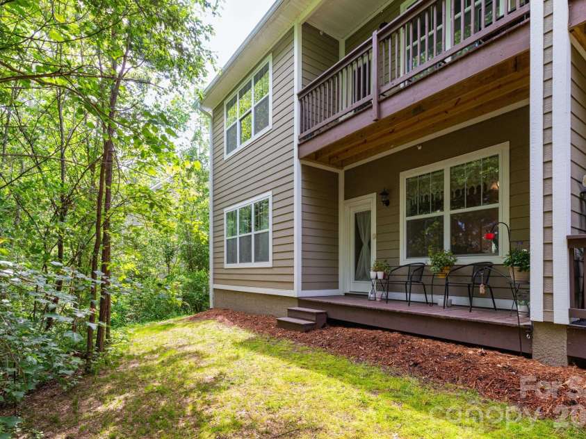 138 Foxden Drive, Fletcher, NC 28732.  MLS# CAR4421389, YatesRealty ID 48859. 