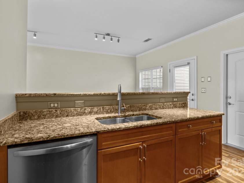 1127 Central Park Circle, Davidson, NC 28036.  MLS# CAR4223749, YatesRealty ID 4886. 