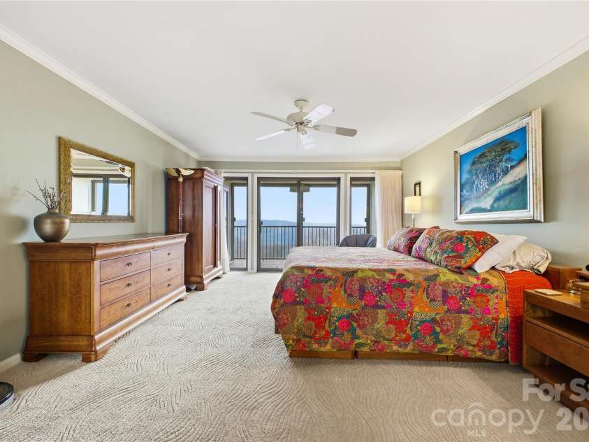 1403 Fleetwood Plaza, Hendersonville, NC 28739.  MLS# CAR4332853, YatesRealty ID 4886. 