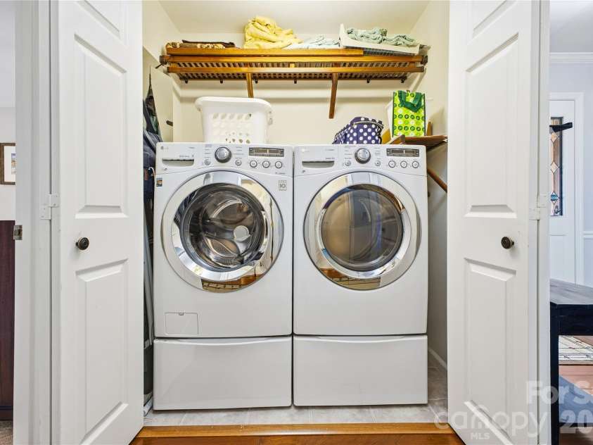 1403 Fleetwood Plaza, Hendersonville, NC 28739.  MLS# CAR4332853, YatesRealty ID 4886. 