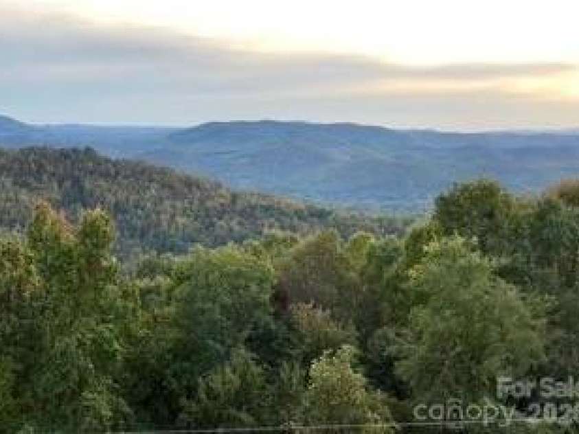 1403 Fleetwood Plaza, Hendersonville, NC 28739.  MLS# CAR4332853, YatesRealty ID 4886. View