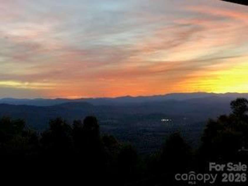 1403 Fleetwood Plaza, Hendersonville, NC 28739.  MLS# CAR4332853, YatesRealty ID 4886. View