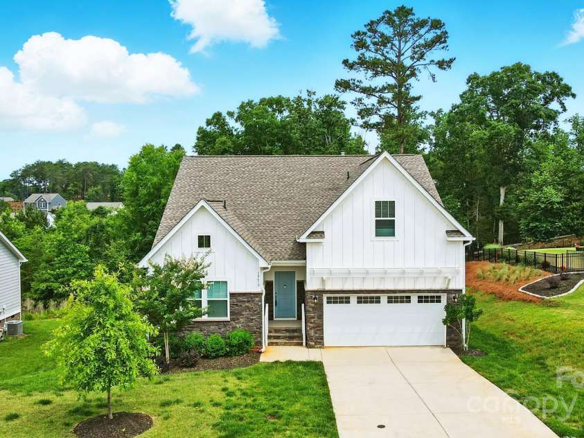 18619 Mainsail Court, Lancaster, SC 29720.  MLS# CAR4268719, YatesRealty ID 4886. 