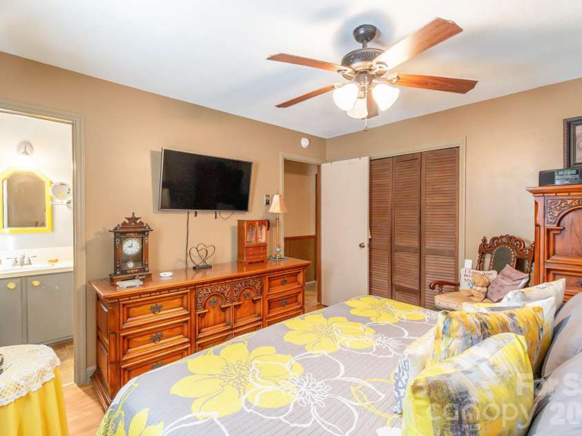 6424 Wilgrove Mint Hill Road, Mint Hill, NC 28227.  MLS# CAR4413641, YatesRealty ID 48860. 