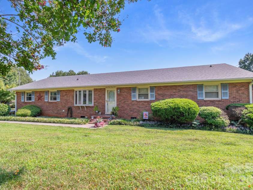 6424 Wilgrove Mint Hill Road, Mint Hill, NC 28227.  MLS# CAR4413641, YatesRealty ID 48860. 