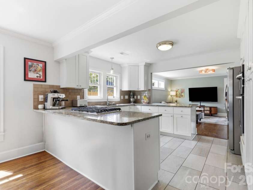 3405 Benard Avenue, Charlotte, NC 28206.  MLS# CAR4418724, YatesRealty ID 48862. 