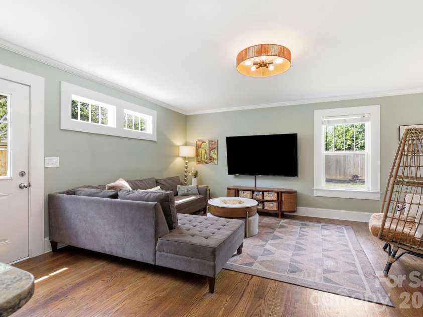 3405 Benard Avenue, Charlotte, NC 28206.  MLS# CAR4418724, YatesRealty ID 48862. 