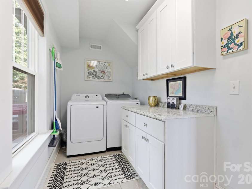 3405 Benard Avenue, Charlotte, NC 28206.  MLS# CAR4418724, YatesRealty ID 48862. 