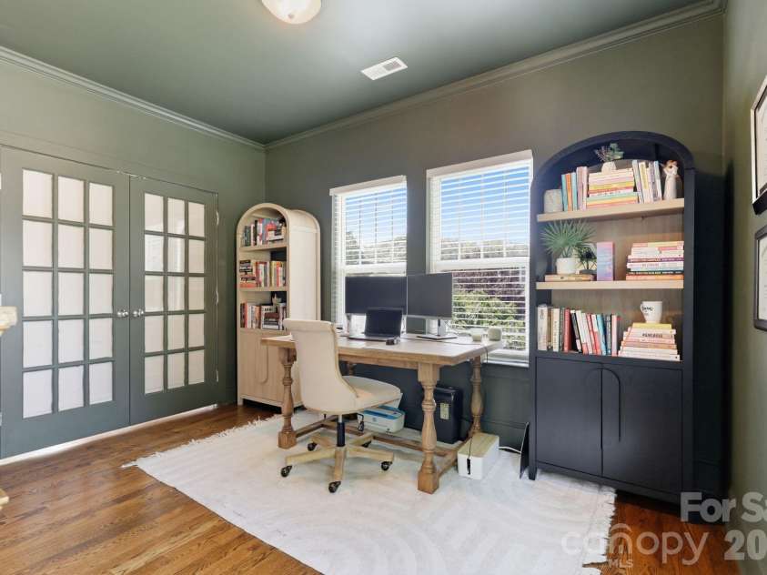 3405 Benard Avenue, Charlotte, NC 28206.  MLS# CAR4418724, YatesRealty ID 48862. 
