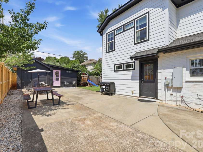 3405 Benard Avenue, Charlotte, NC 28206.  MLS# CAR4418724, YatesRealty ID 48862. 