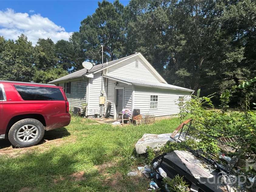 1105 Davis Street, Salisbury, NC 28146.  MLS# CAR4421718, YatesRealty ID 48864. 