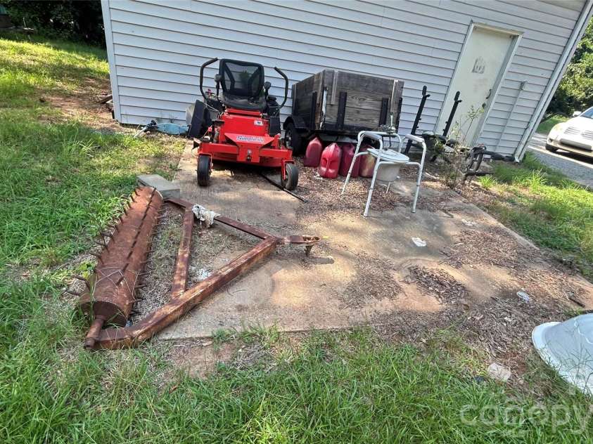 1105 Davis Street, Salisbury, NC 28146.  MLS# CAR4421718, YatesRealty ID 48864. 
