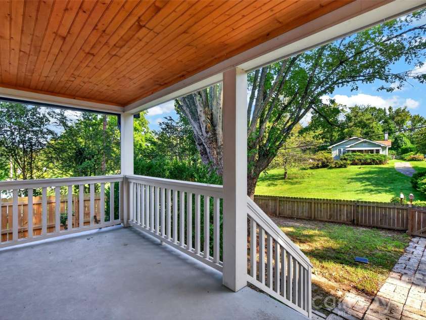 39 Wyatt Street, Asheville, NC 28803.  MLS# CAR4420153, YatesRealty ID 48865. 