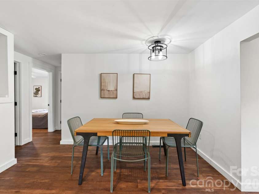 39 Wyatt Street, Asheville, NC 28803.  MLS# CAR4420153, YatesRealty ID 48865. 
