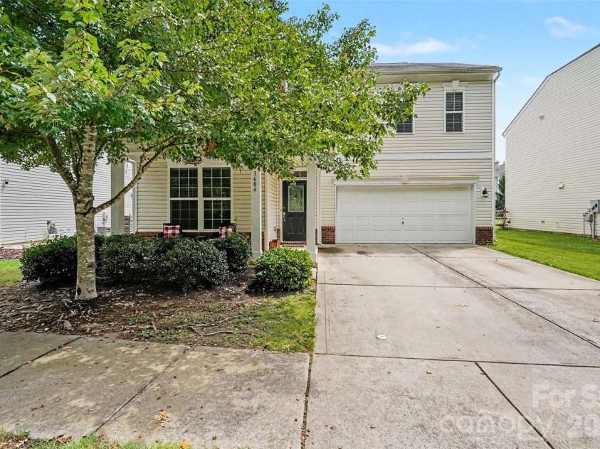 3604 Exbury Gardens Drive, Waxhaw, NC 28173.  MLS# CAR4421687, YatesRealty ID 48866. 