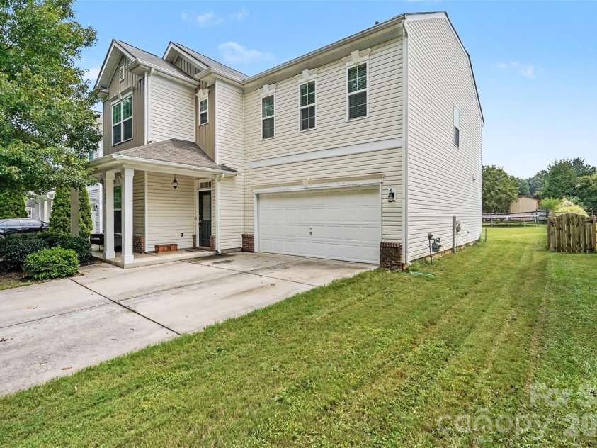 3604 Exbury Gardens Drive, Waxhaw, NC 28173.  MLS# CAR4421687, YatesRealty ID 48866. 