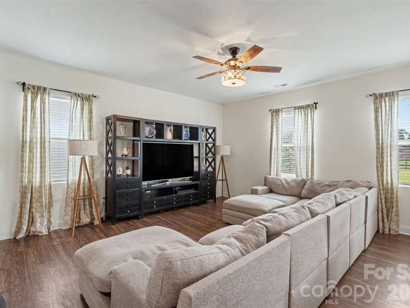 3604 Exbury Gardens Drive, Waxhaw, NC 28173.  MLS# CAR4421687, YatesRealty ID 48866. 