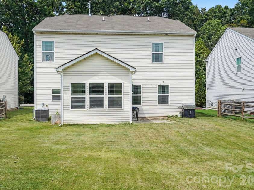 3604 Exbury Gardens Drive, Waxhaw, NC 28173.  MLS# CAR4421687, YatesRealty ID 48866. 