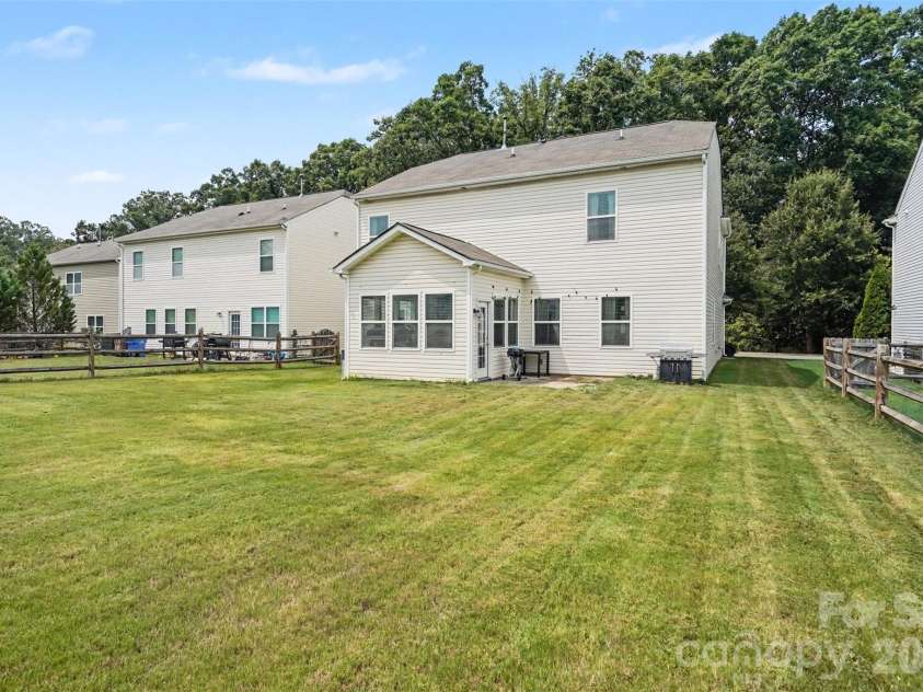 3604 Exbury Gardens Drive, Waxhaw, NC 28173.  MLS# CAR4421687, YatesRealty ID 48866. 