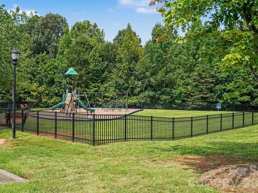 3604 Exbury Gardens Drive, Waxhaw, NC 28173.  MLS# CAR4421687, YatesRealty ID 48866. 