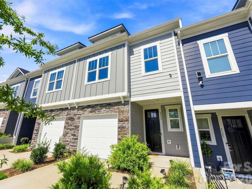 2629 Ruby Dixon Crossing Drive, Gastonia, NC 28056.  MLS# CAR4421412, YatesRealty ID 48867. 