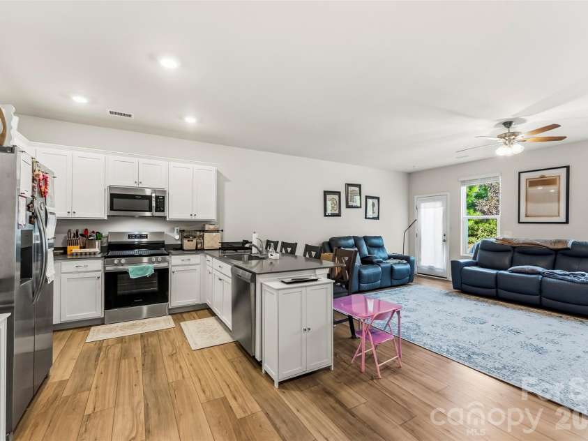 2629 Ruby Dixon Crossing Drive, Gastonia, NC 28056.  MLS# CAR4421412, YatesRealty ID 48867. 