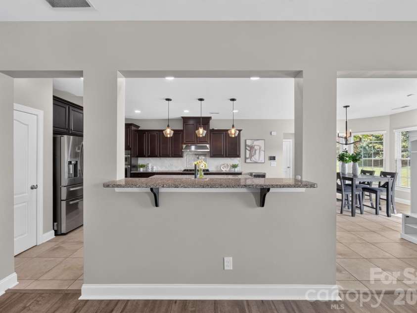 15110 Brannock Hills Drive, Charlotte, NC 28278.  MLS# CAR4420573, YatesRealty ID 48868. 