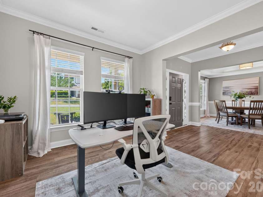 15110 Brannock Hills Drive, Charlotte, NC 28278.  MLS# CAR4420573, YatesRealty ID 48868. 