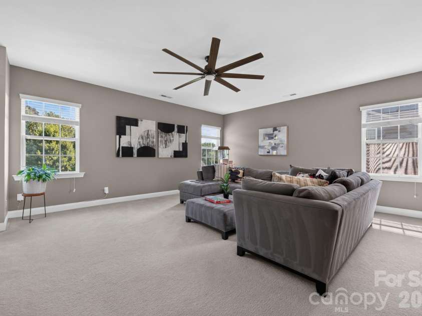 15110 Brannock Hills Drive, Charlotte, NC 28278.  MLS# CAR4420573, YatesRealty ID 48868. 