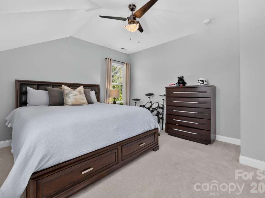15110 Brannock Hills Drive, Charlotte, NC 28278.  MLS# CAR4420573, YatesRealty ID 48868. 