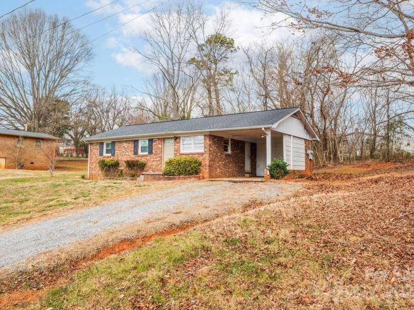 3301 10th Avenue, Conover, NC 28613.  MLS# CAR4219810, YatesRealty ID 4887. 