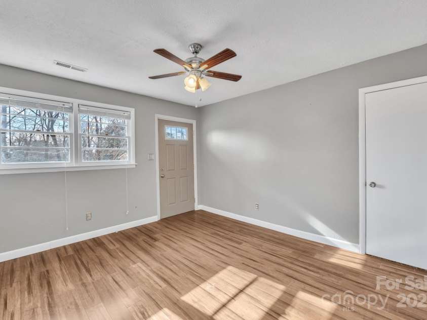 3301 10th Avenue, Conover, NC 28613.  MLS# CAR4219810, YatesRealty ID 4887. 