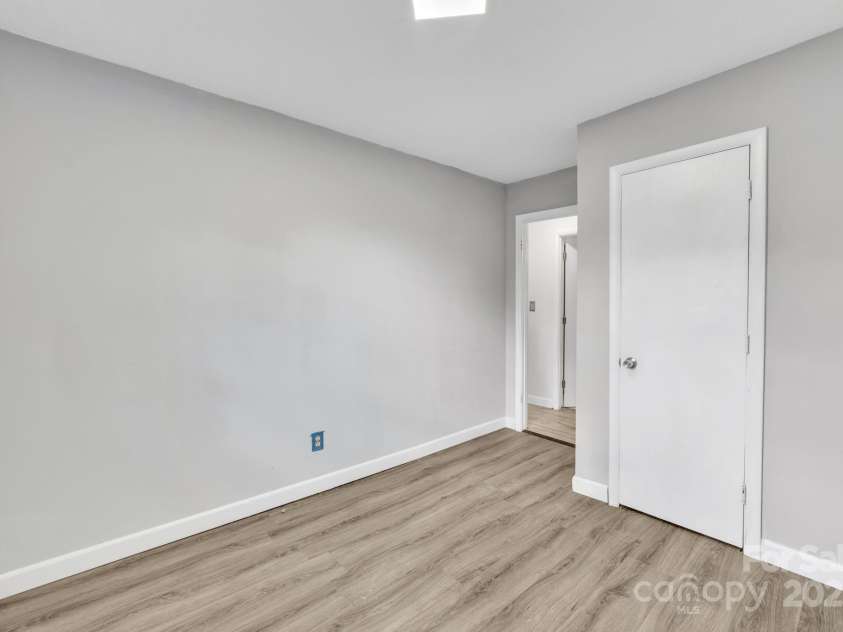 3301 10th Avenue, Conover, NC 28613.  MLS# CAR4219810, YatesRealty ID 4887. 