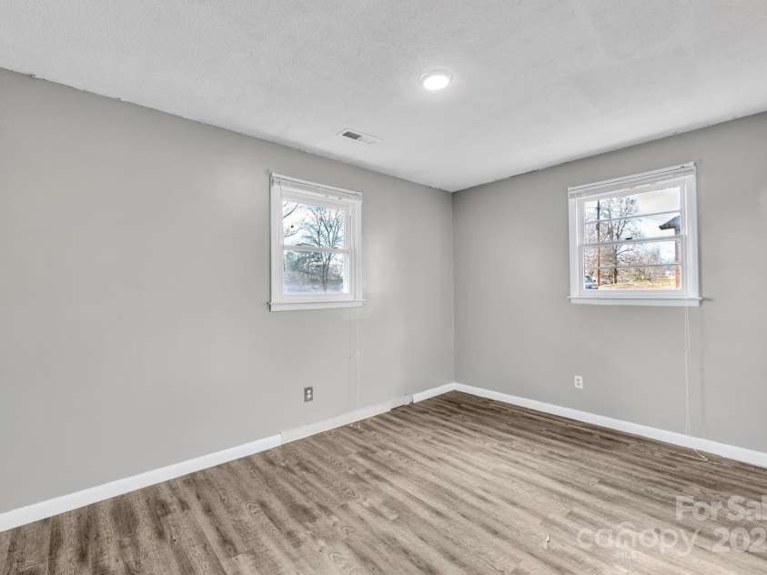 3301 10th Avenue, Conover, NC 28613.  MLS# CAR4219810, YatesRealty ID 4887. 