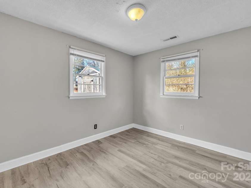 3301 10th Avenue, Conover, NC 28613.  MLS# CAR4219810, YatesRealty ID 4887. 