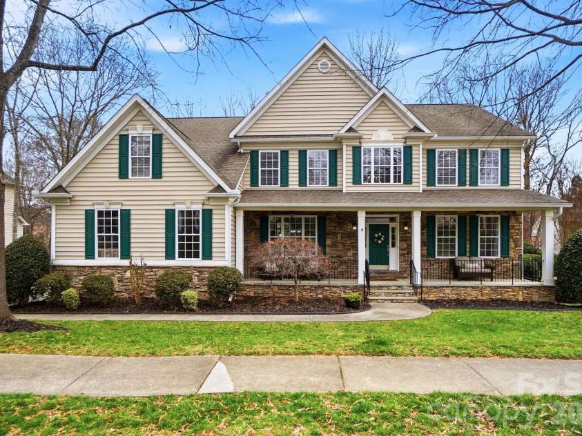 8205 Sturminster Drive, Waxhaw, NC 28173.  MLS# CAR4350070, YatesRealty ID 4887. 