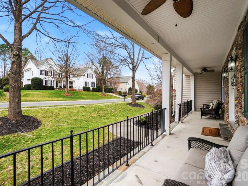 8205 Sturminster Drive, Waxhaw, NC 28173.  MLS# CAR4350070, YatesRealty ID 4887. 