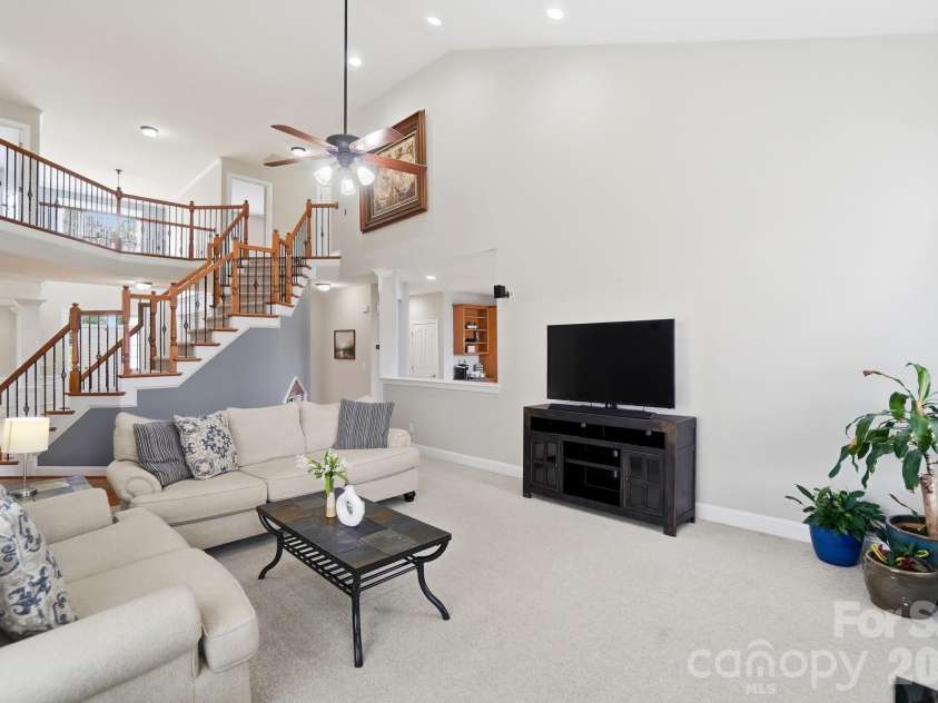 8205 Sturminster Drive, Waxhaw, NC 28173.  MLS# CAR4350070, YatesRealty ID 4887. 