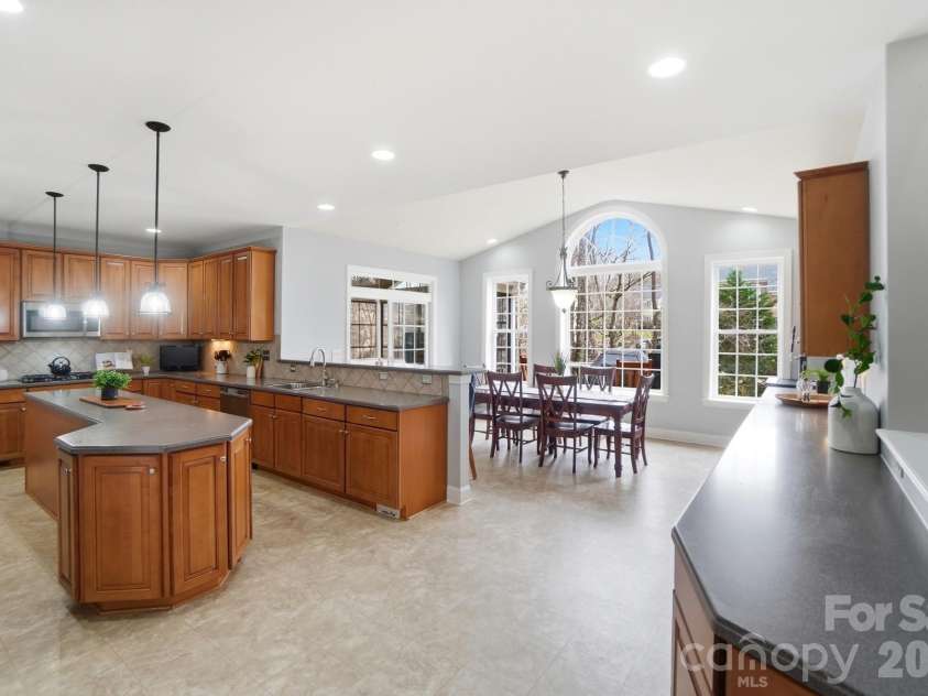 8205 Sturminster Drive, Waxhaw, NC 28173.  MLS# CAR4350070, YatesRealty ID 4887. 