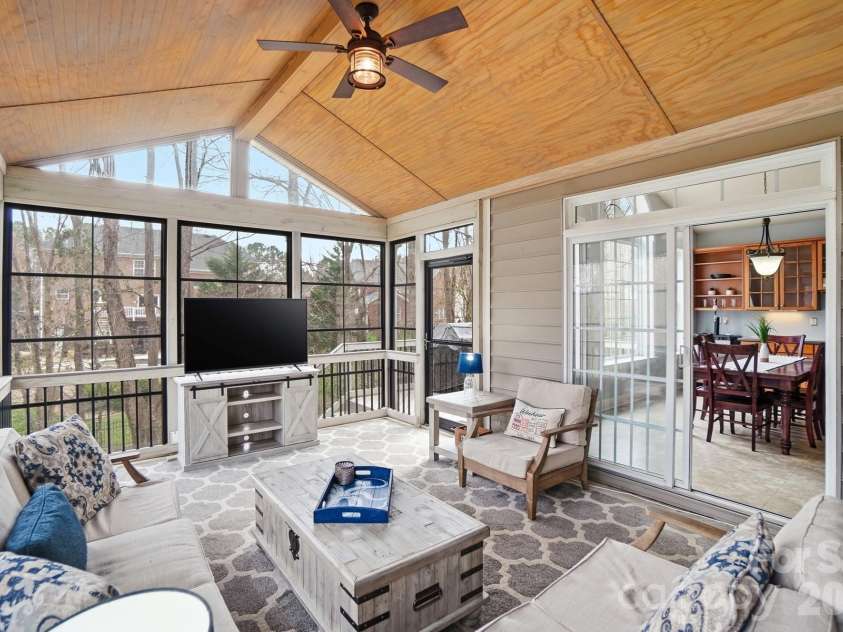 8205 Sturminster Drive, Waxhaw, NC 28173.  MLS# CAR4350070, YatesRealty ID 4887. 