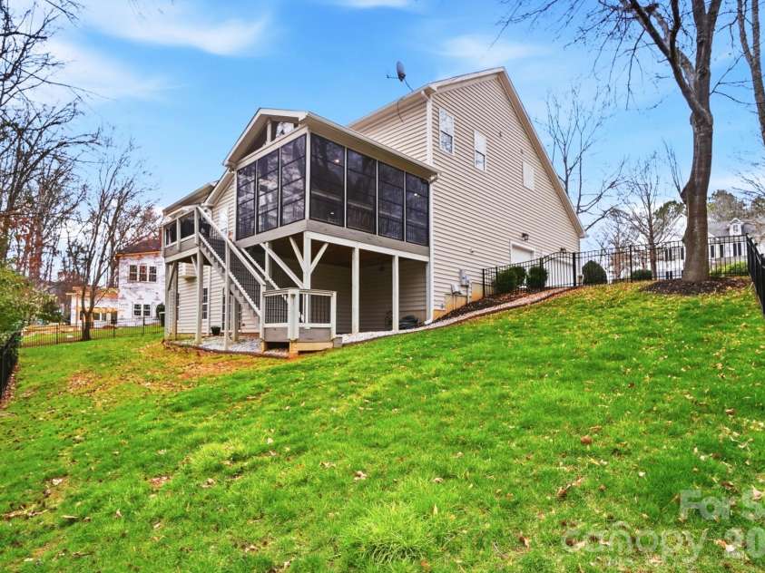 8205 Sturminster Drive, Waxhaw, NC 28173.  MLS# CAR4350070, YatesRealty ID 4887. 
