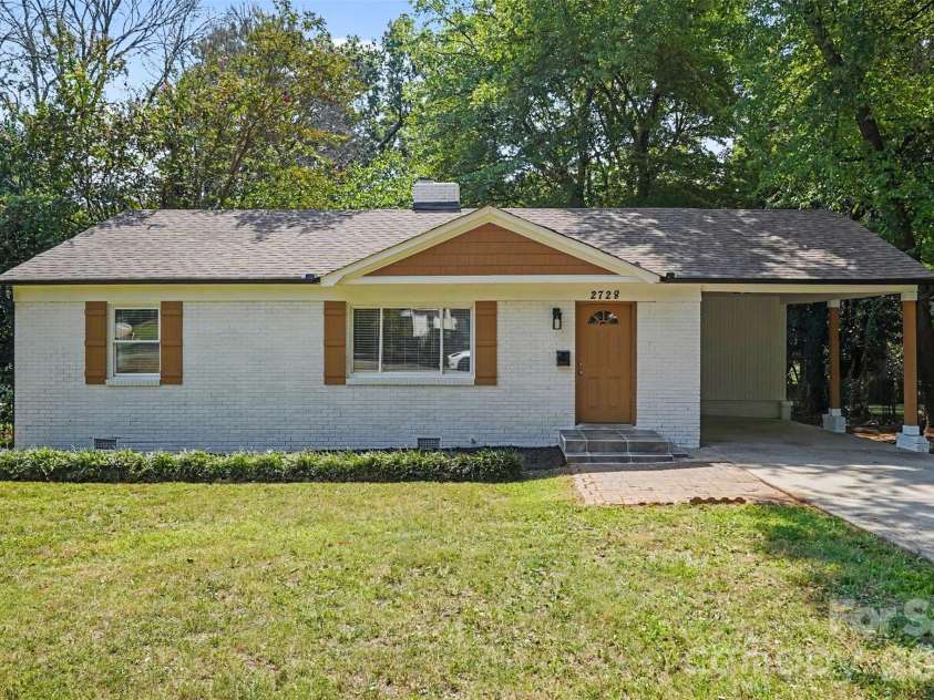 2728 Arnold Drive, Charlotte, NC 28205.  MLS# CAR4420796, YatesRealty ID 48870. 