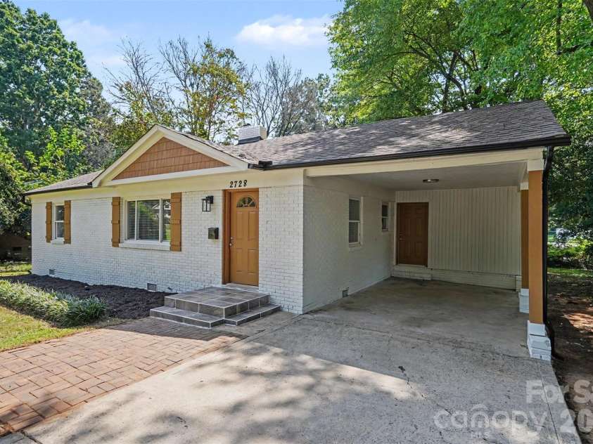 2728 Arnold Drive, Charlotte, NC 28205.  MLS# CAR4420796, YatesRealty ID 48870. 