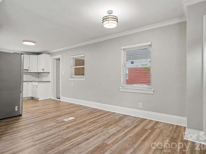 2728 Arnold Drive, Charlotte, NC 28205.  MLS# CAR4420796, YatesRealty ID 48870. 